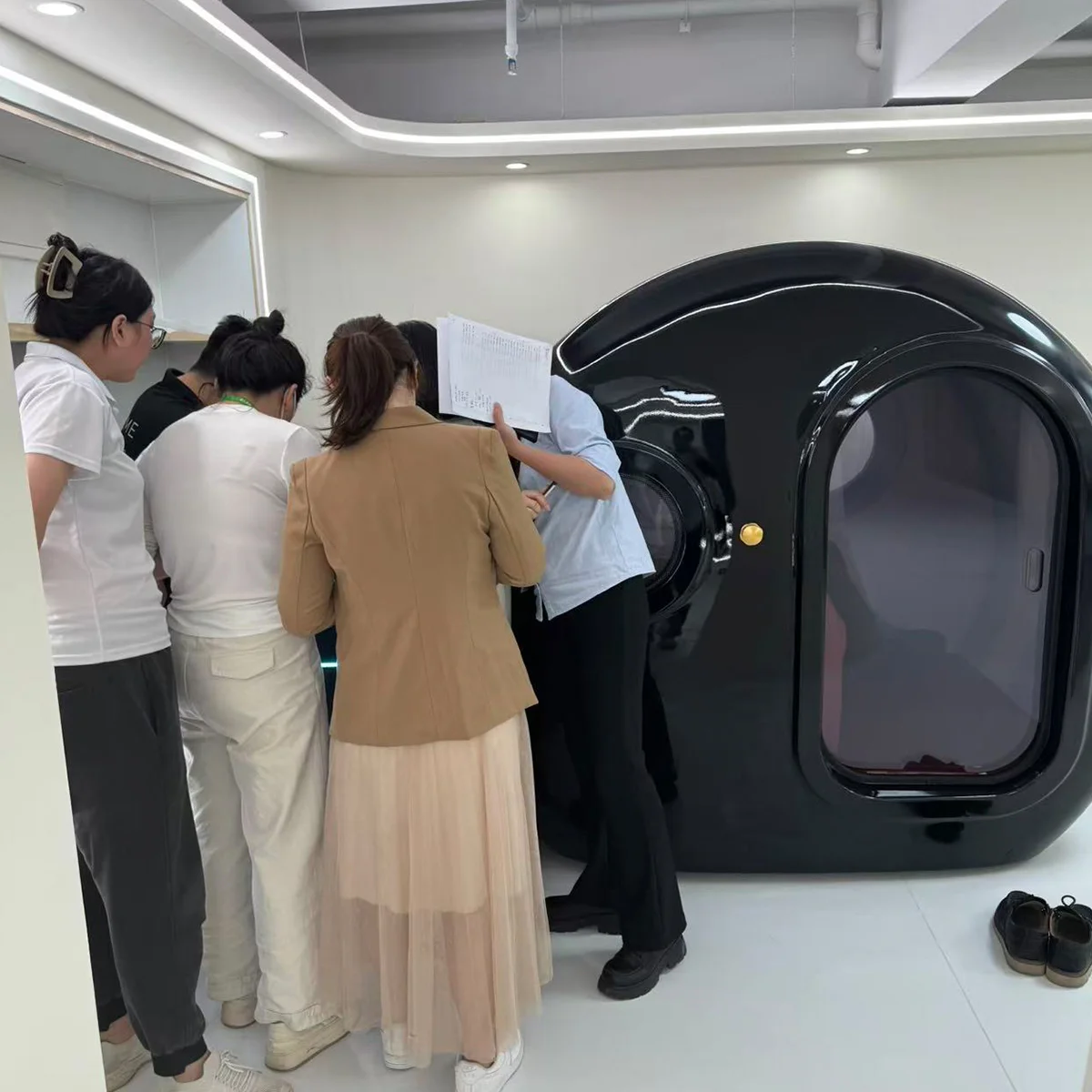 OXYHB Hyperbaric Chamber Training for Postpartum Care Center Clients